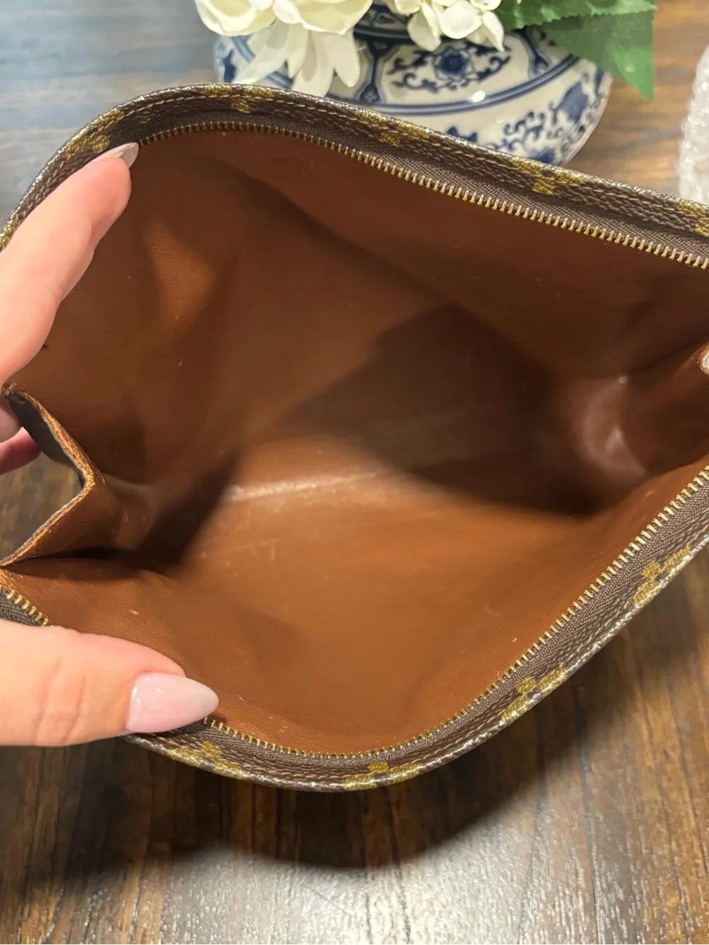 Louis Vuitton Monogram Toiletry 26